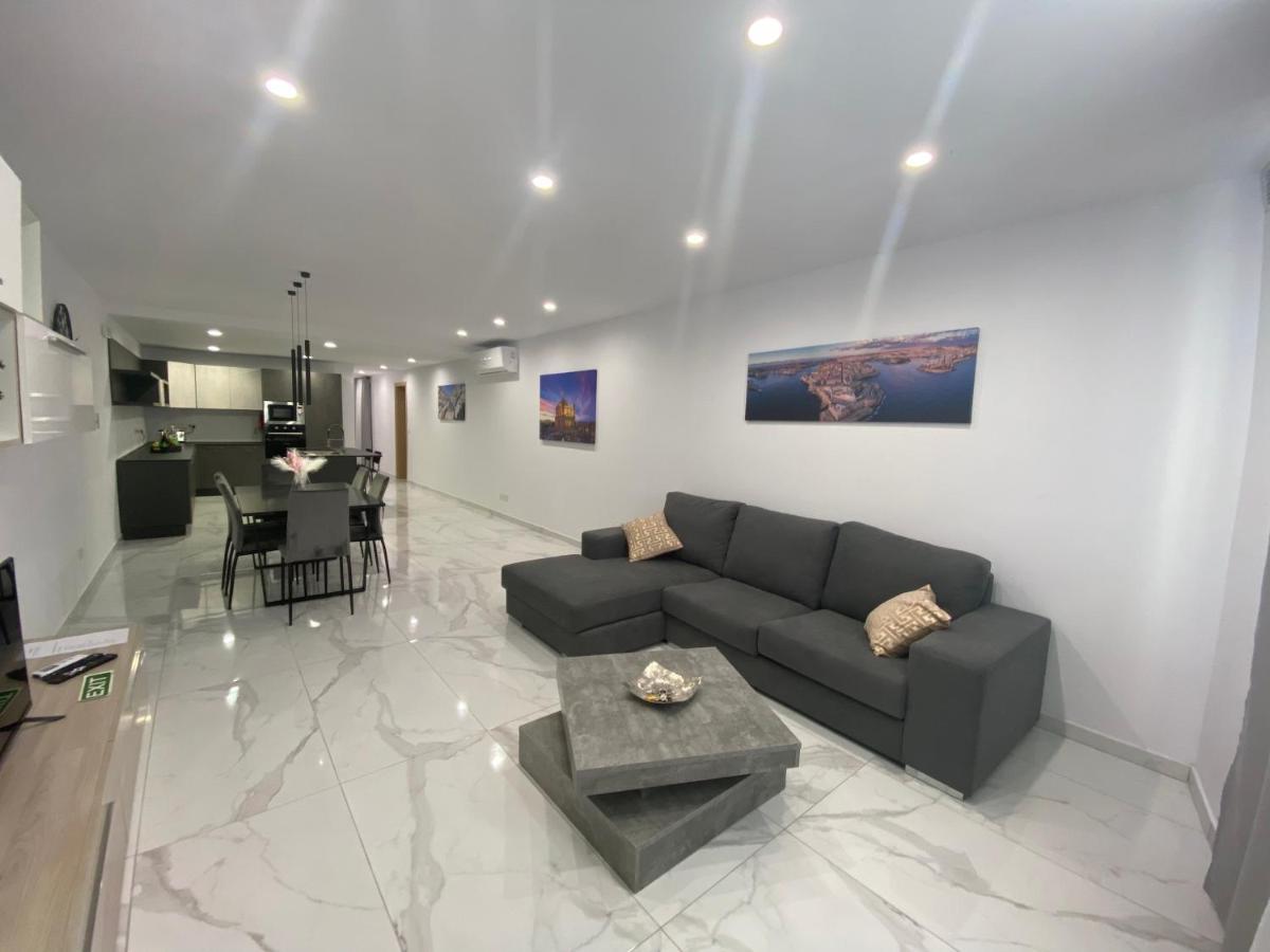 Spacious Deluxe Seaside Escape St. Paul's Bay Exterior foto