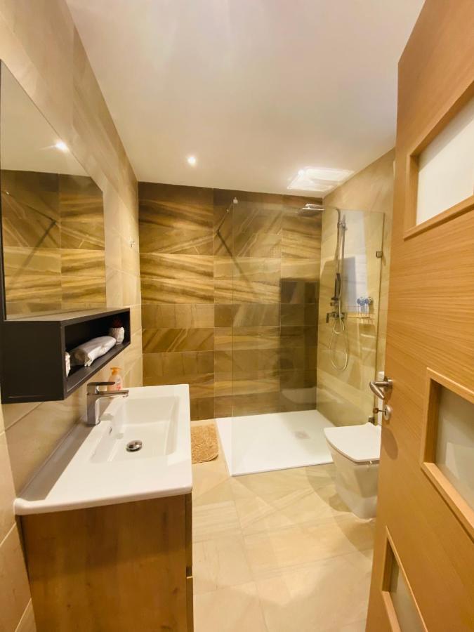 Spacious Deluxe Seaside Escape St. Paul's Bay Exterior foto